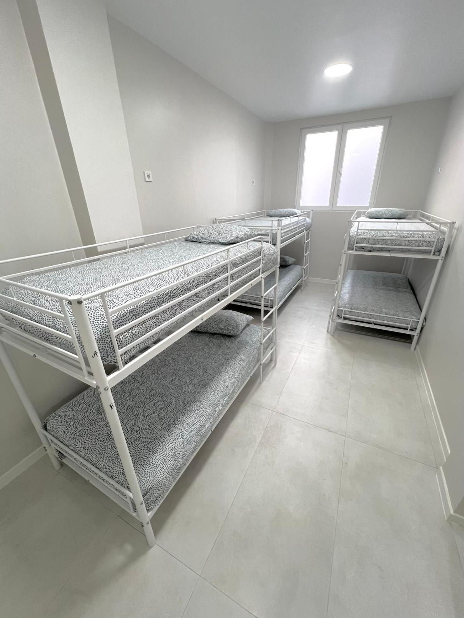 Hostel Oasis マドリード エクステリア 写真